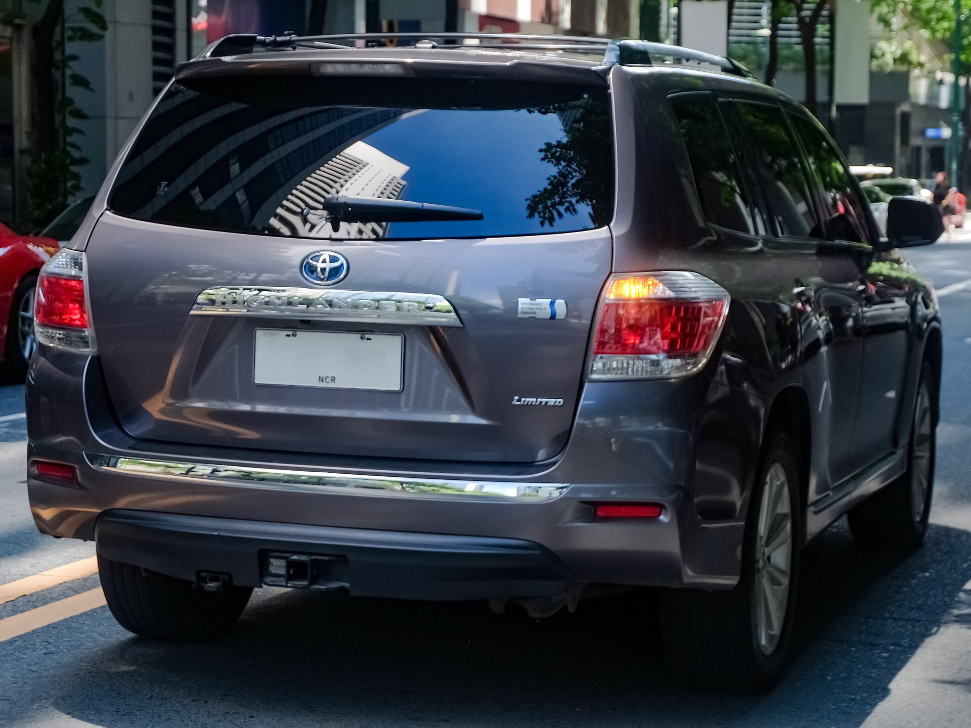 Magnetic Gray Metallic Toyota Highlander GVU48 FL 3.5 Limited Hybrid V6 crossover. US market car.